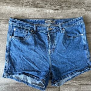 Torrid Blue Jean Shorts Classic Cutoff Style size 14